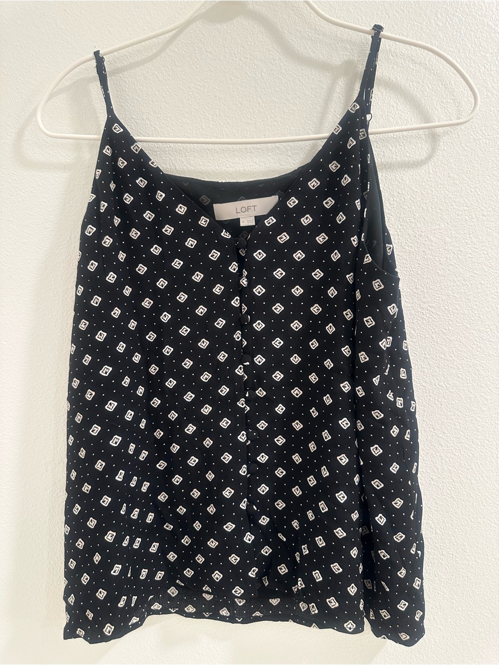 Ann Taylor Lift tank with geometric pattern